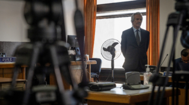 El periodista José Rubén Zamora Marroquín asiste a una audiencia este lunes, en Ciudad de Guatemala (Guatemala). EFE/ David Toro Escobar